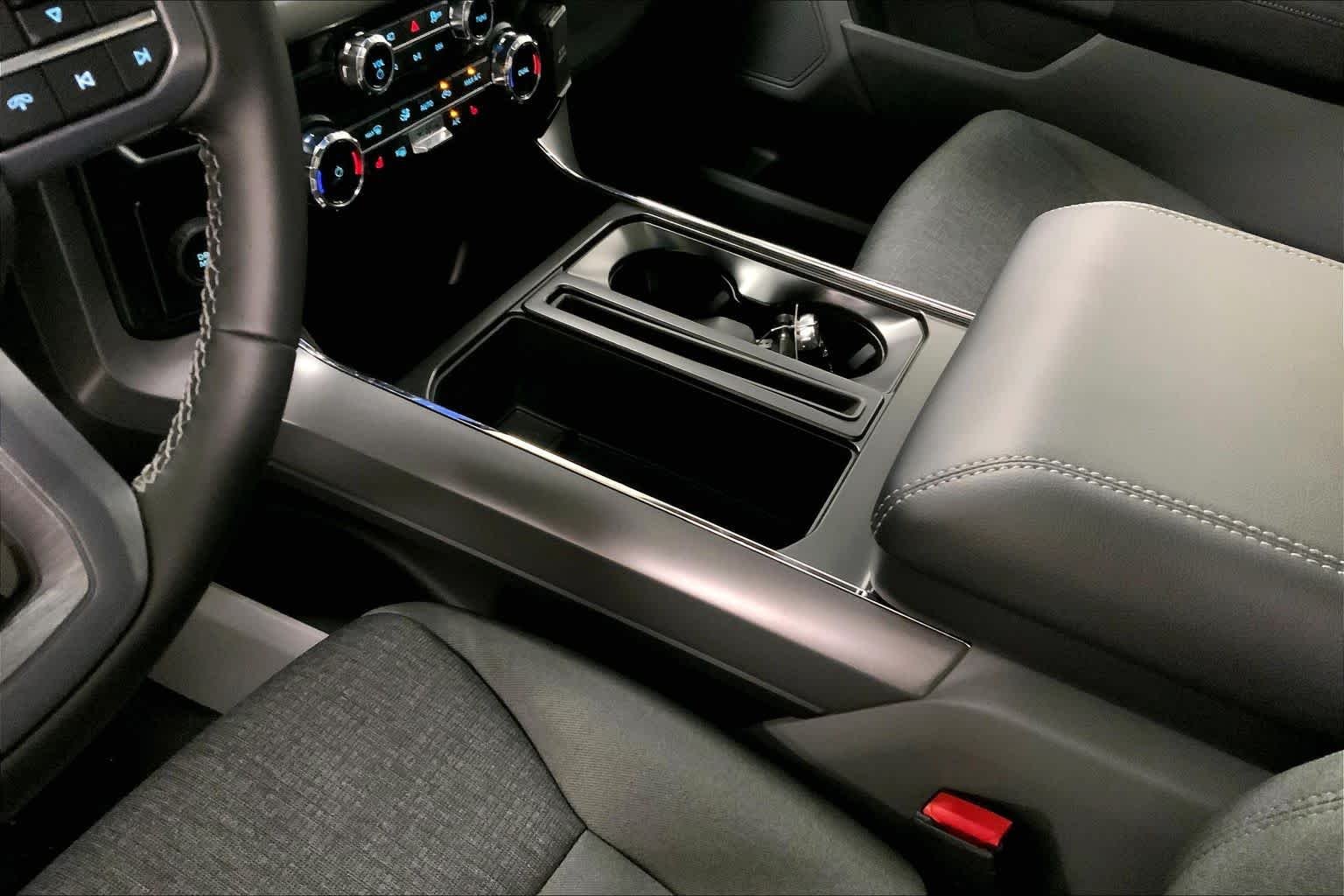 New 2026 Agate Black Metallic Ford XLT image 6