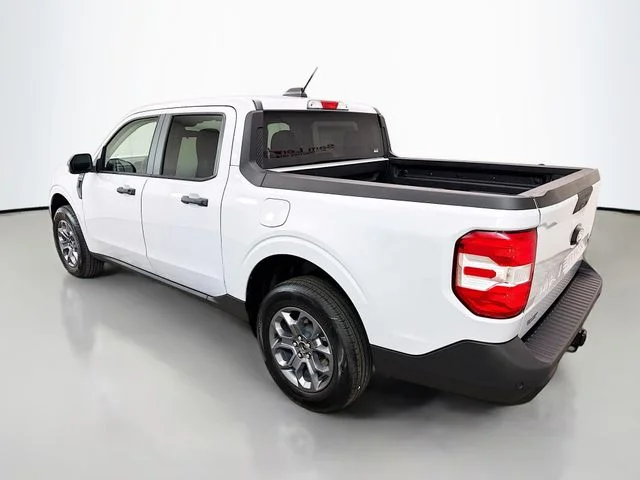 New 2026 Space White Metallic Ford XLT image 5