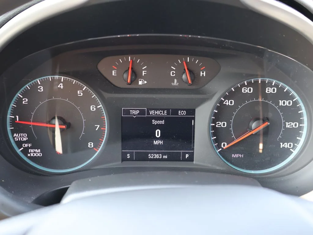 Used 2024 White Chevrolet LT image 28