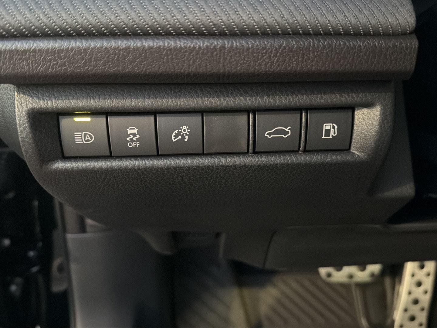 New 2026 Midnight Black Metallic Toyota SE image 19