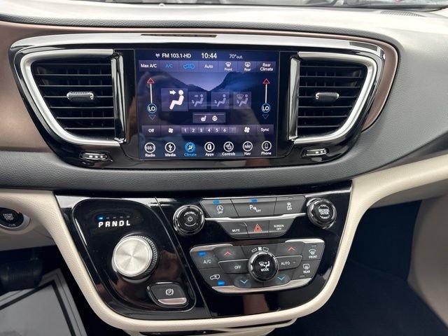 Used 2019 Crystal Metallic Chrysler Touring L Plus image 13