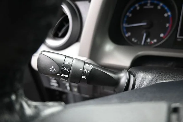 Used 2018 Gray Toyota XLE image 30