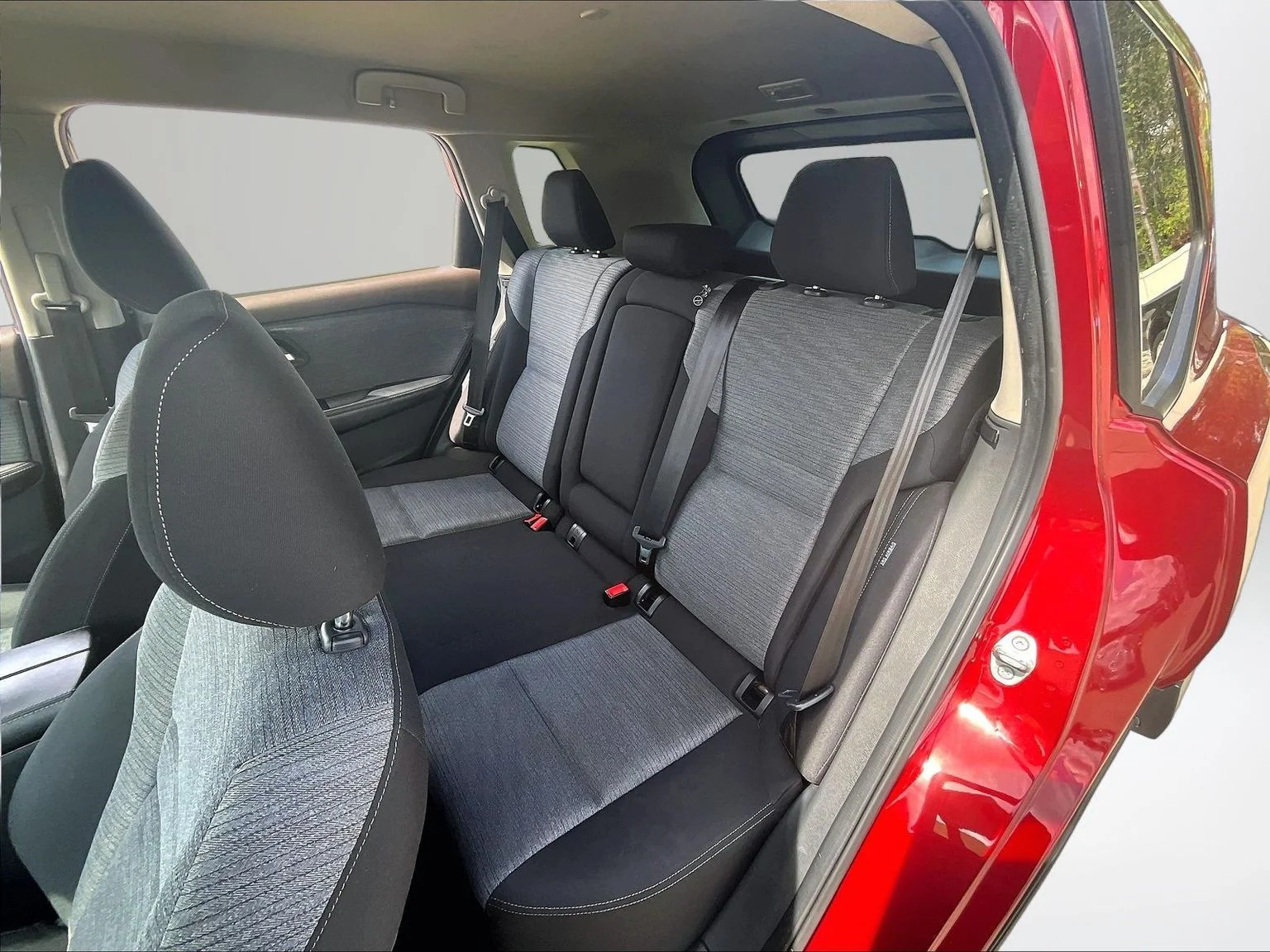 Used 2023 Red Nissan SV image 25