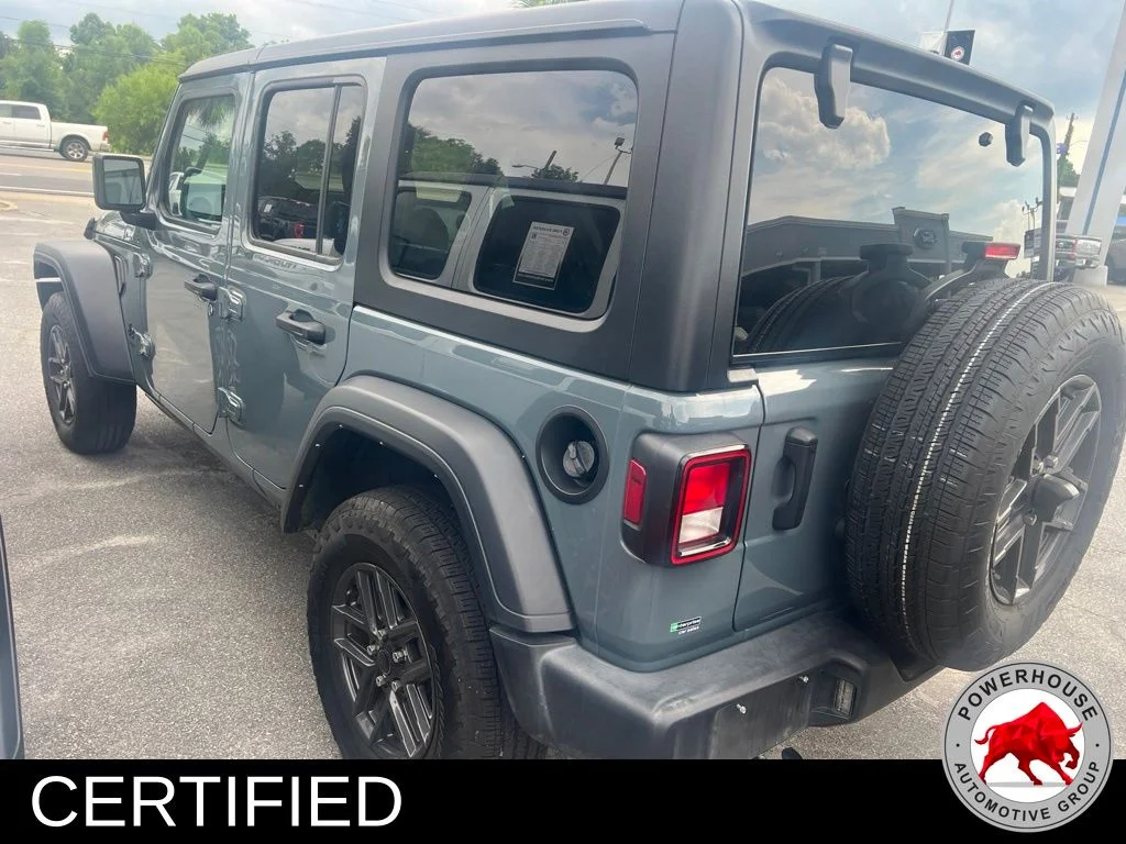 Used 2024 Gray Jeep Sport S image 7