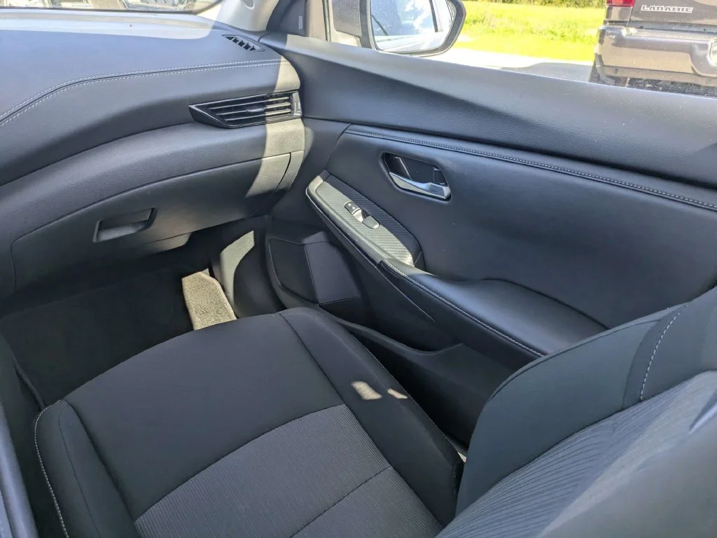 Used 2025 Gray Nissan SV image 16