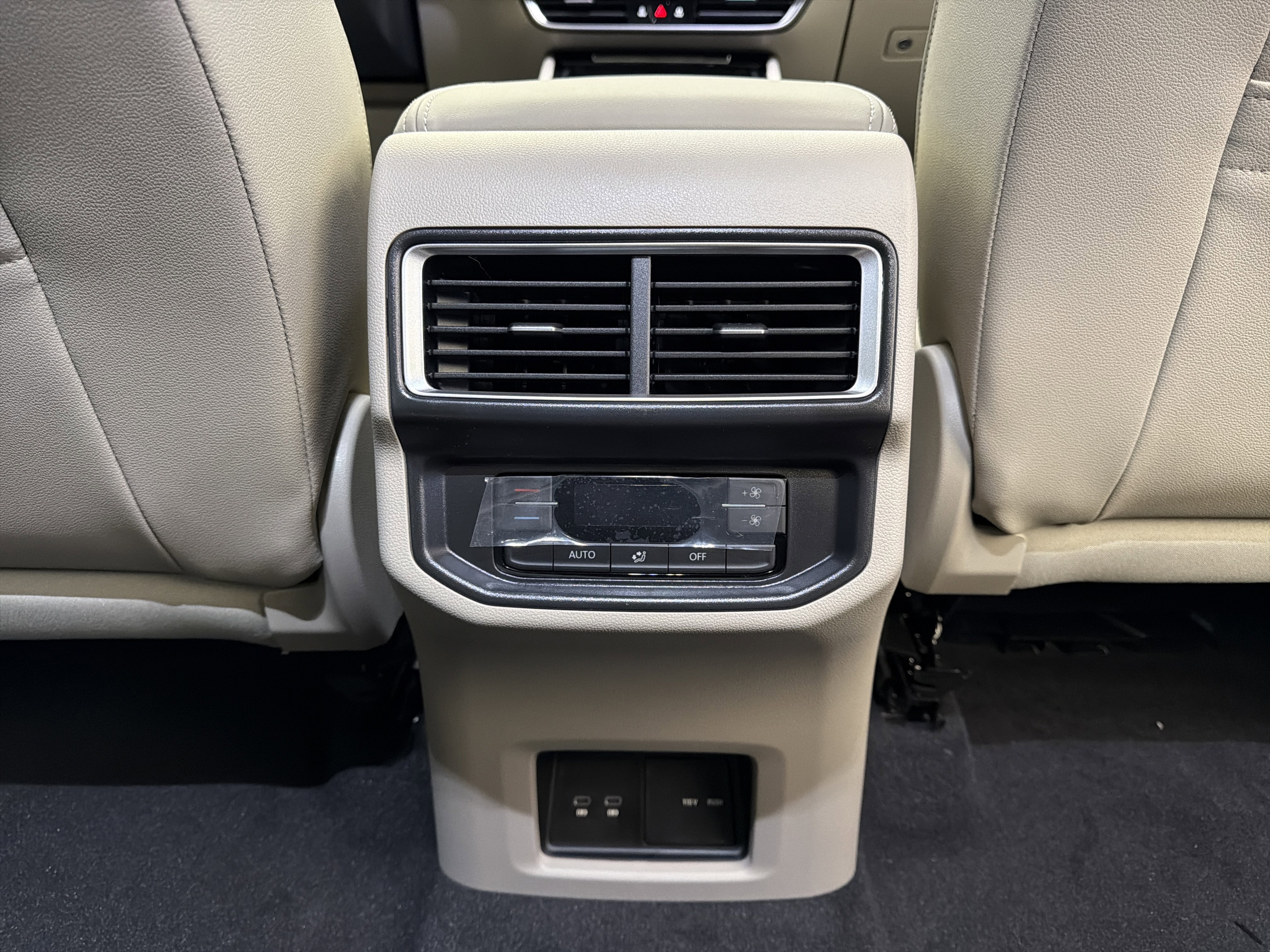 2026 Volkswagen Atlas SE w/Tech - Photo 27