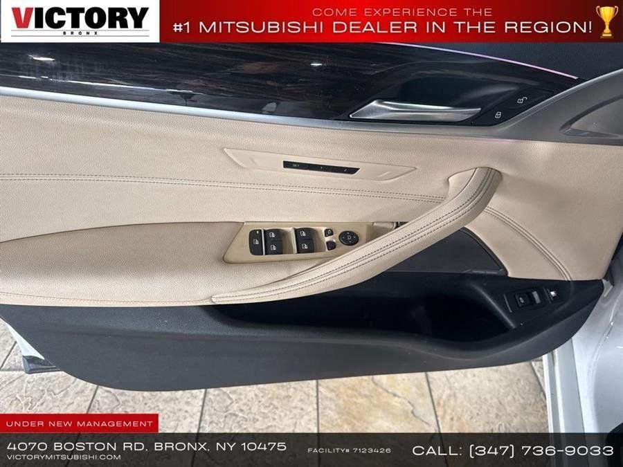 Used 2022 White BMW 530e iPerformance image 30