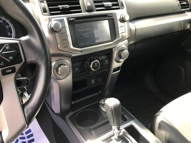 Used 2018 Magnetic Gray Metallic Toyota SR5 Premium image 16