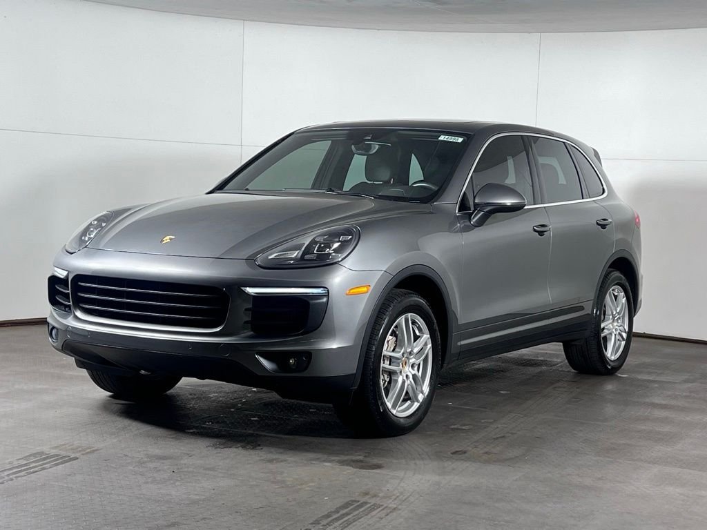 2015 Porsche Cayenne S's photo