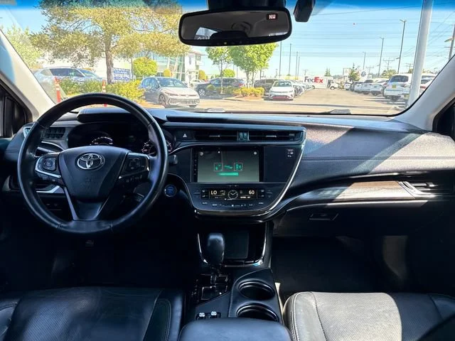 Used 2016 Mica Toyota XLE Premium image 11