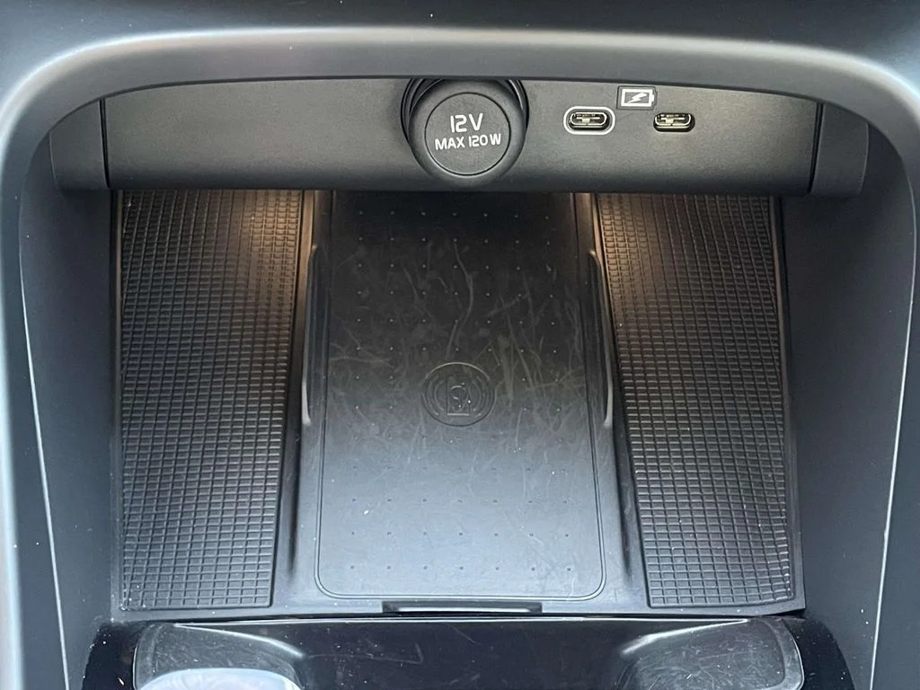 2026 Volvo XC40 Ultra - Photo 20