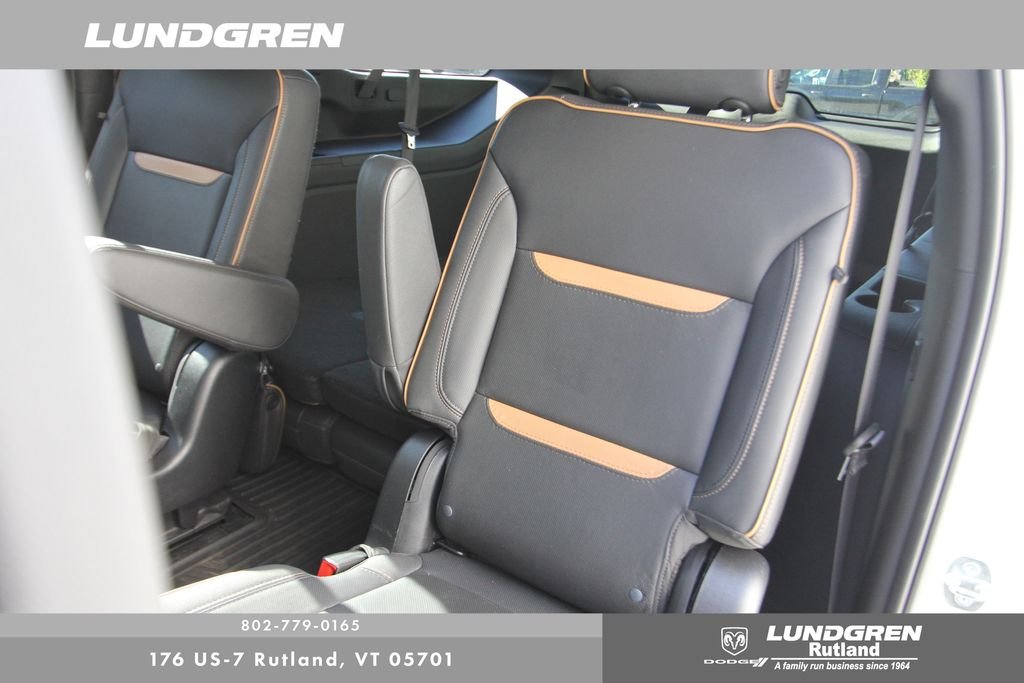 Used 2023 White GMC AT4 image 36