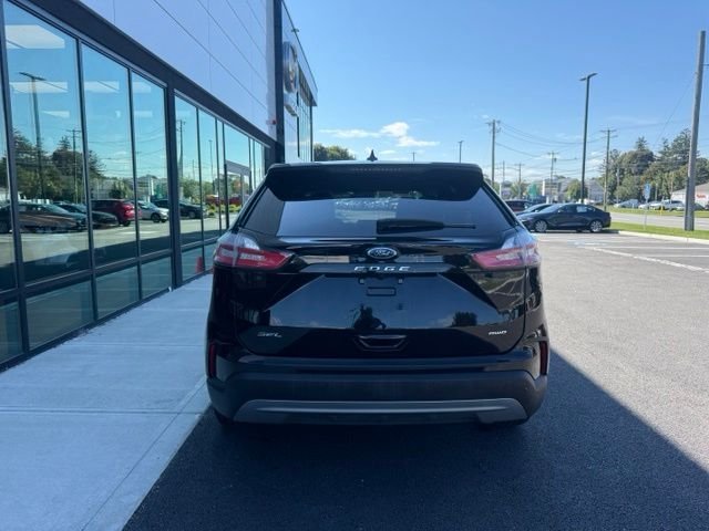 Used 2024 Black Metallic Ford SEL image 3