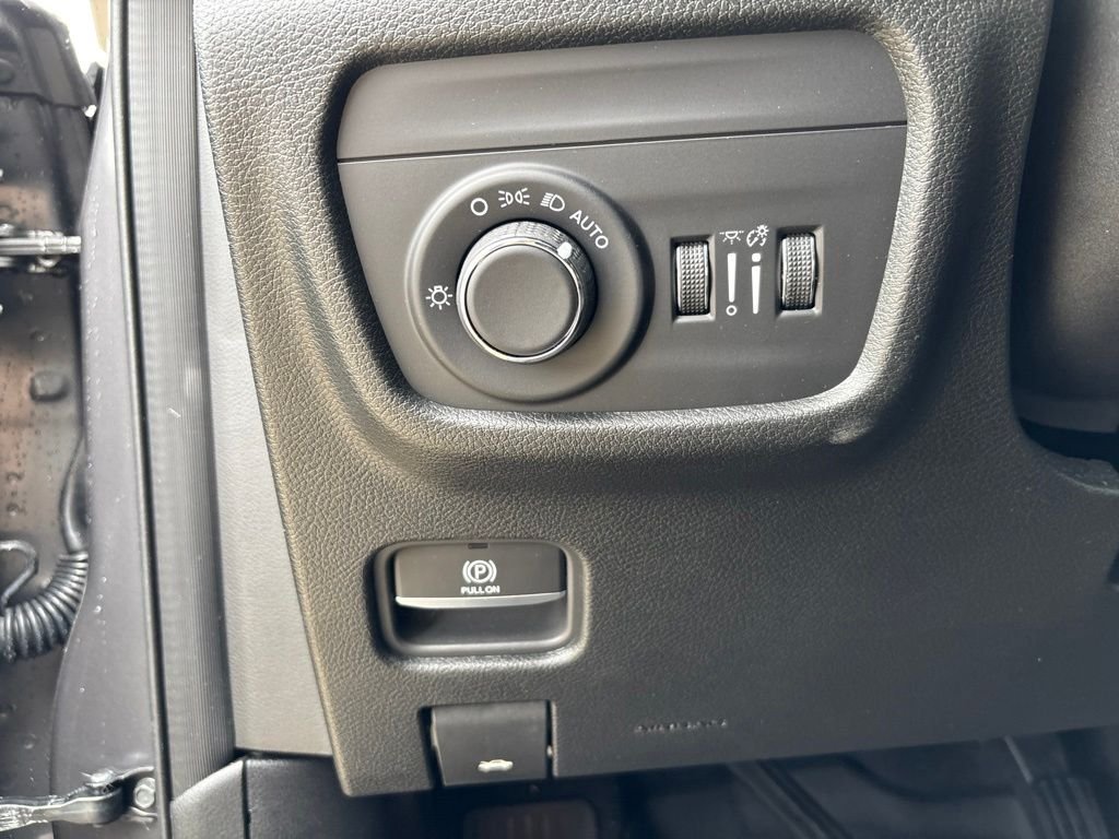2025 Jeep Grand Cherokee Altitude - Photo 19