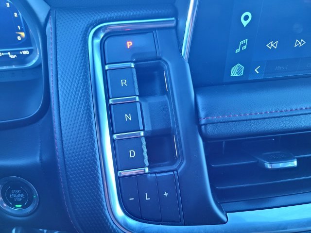 Used 2023  Chevrolet RST image 17