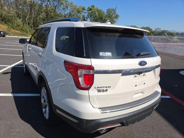 Used 2019 White Platinum Tri-Coat Metallic Ford Limited image 36