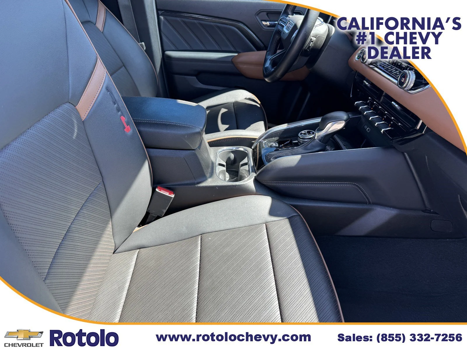 Used 2024 Sterling Metallic GMC 4WD AT4 image 8