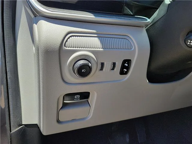 Used 2022 Baltic Gray Metallic Clearcoat Jeep Series III 4x4 image 13