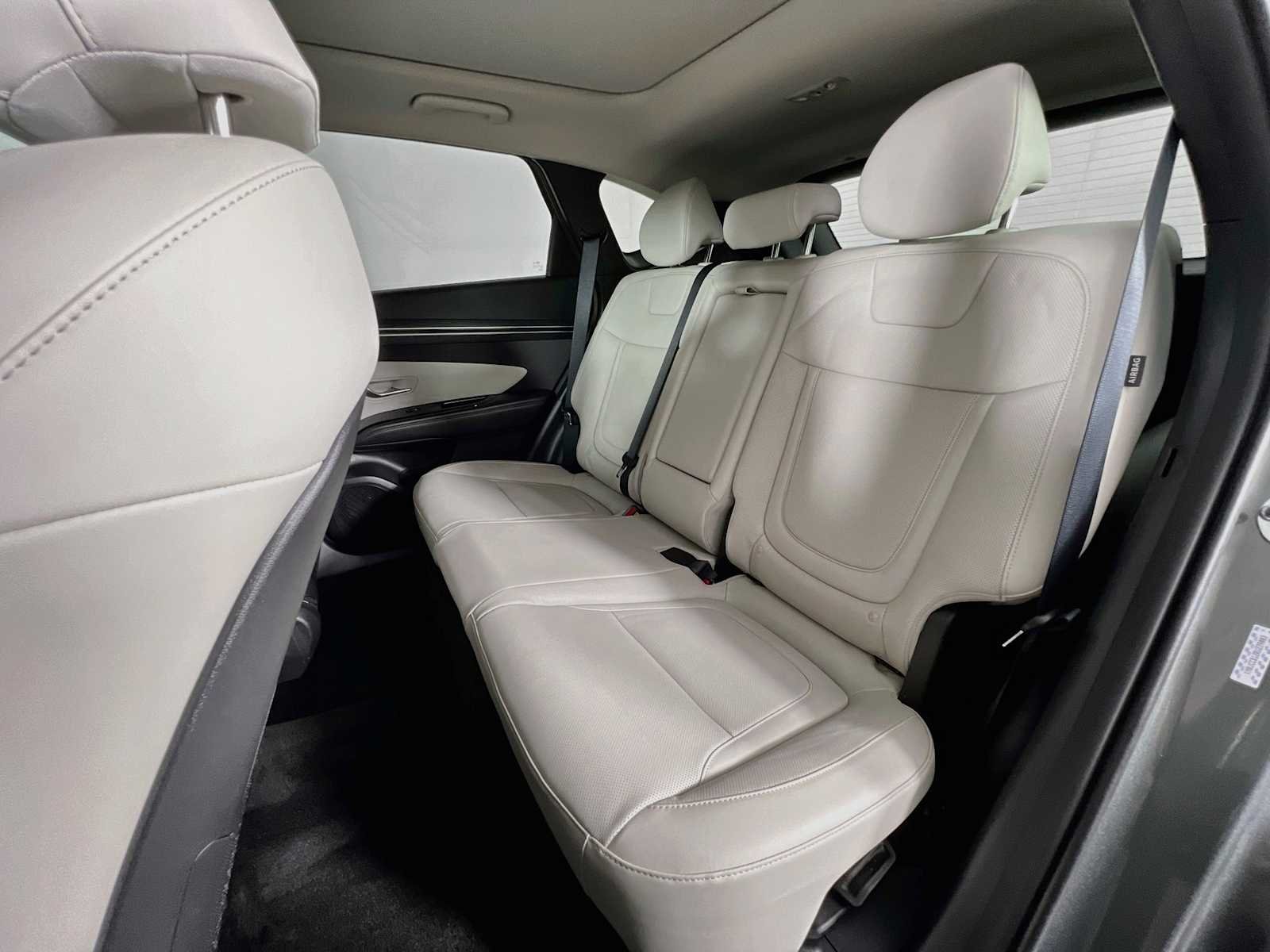 Used 2024 Amazon Gray Hyundai SEL Convenience image 26
