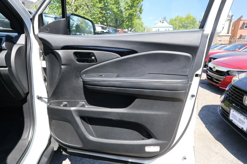 Certified Used 2022 Platinum White Pearl Honda Elite image 31