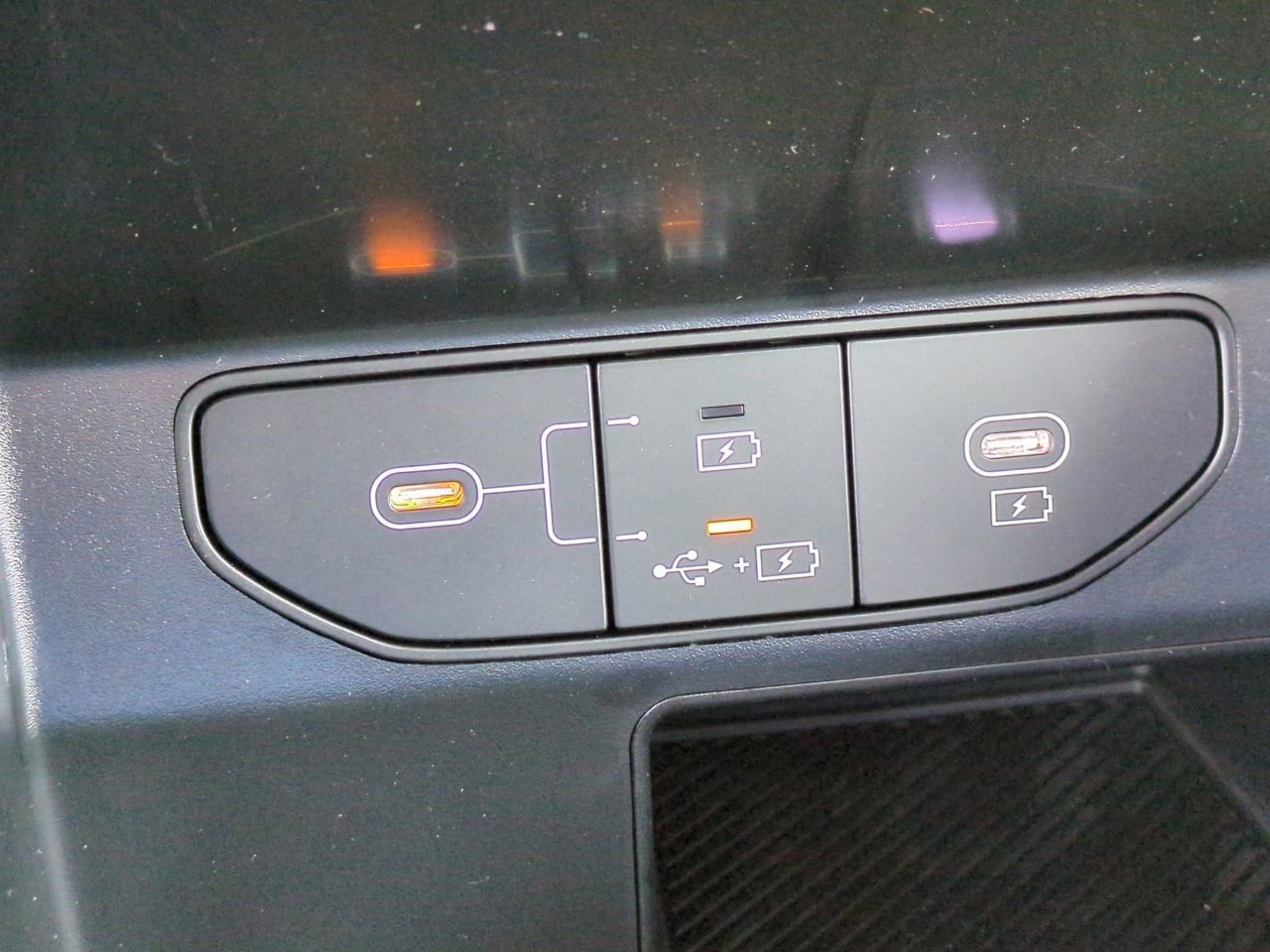 New 2026 Glacial White Pearl Kia LX image 21