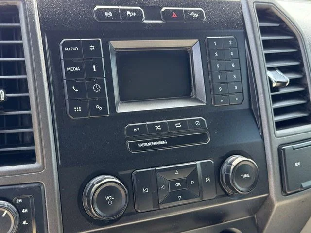 Used 2022 White Ford XL image 4