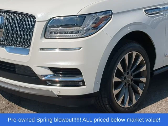 Used 2020 White Lincoln Reserve image 17