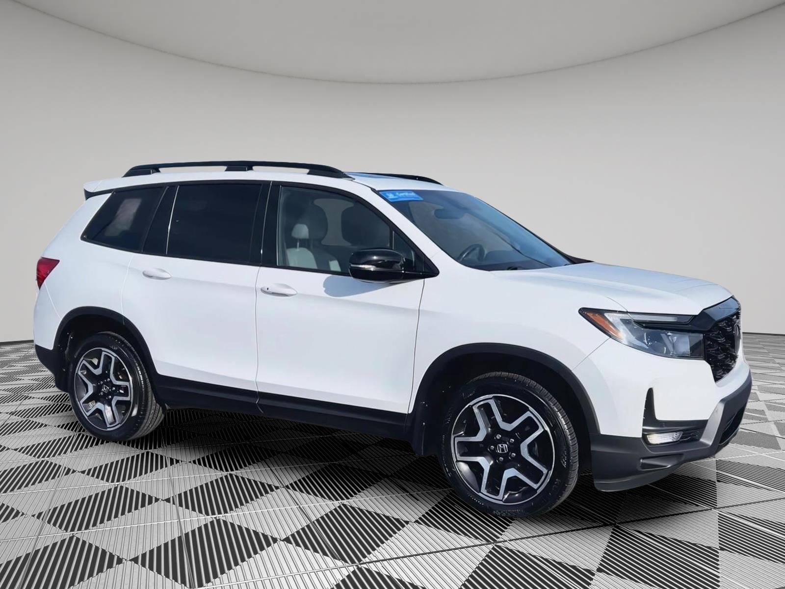 Certified 2022 Honda Passport Elite with VIN 5FNYF8H03NB004198 for sale in Kansas City