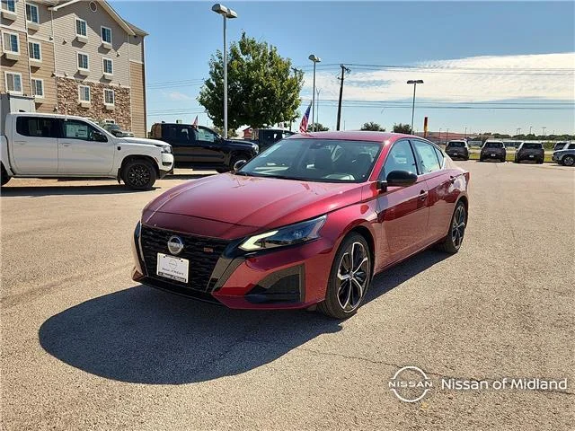 2026 Nissan Altima SR Front-Wheel Drive Sedan