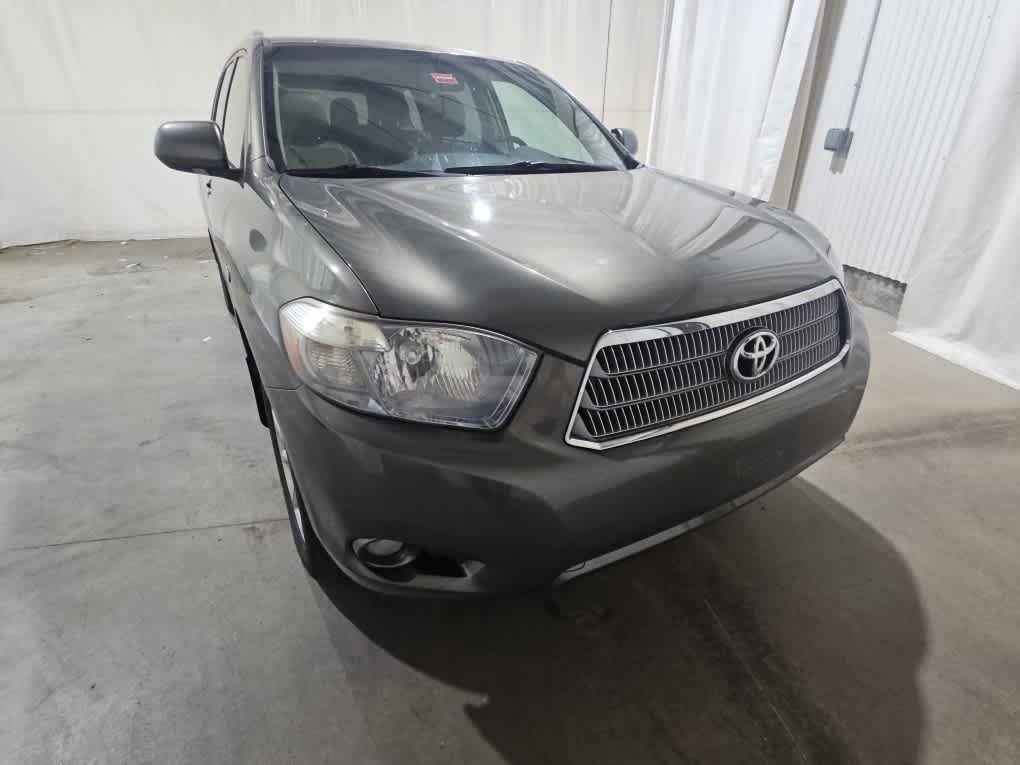 Used 2010 Cypress Pearl Toyota Limited w/3rd Row image 4