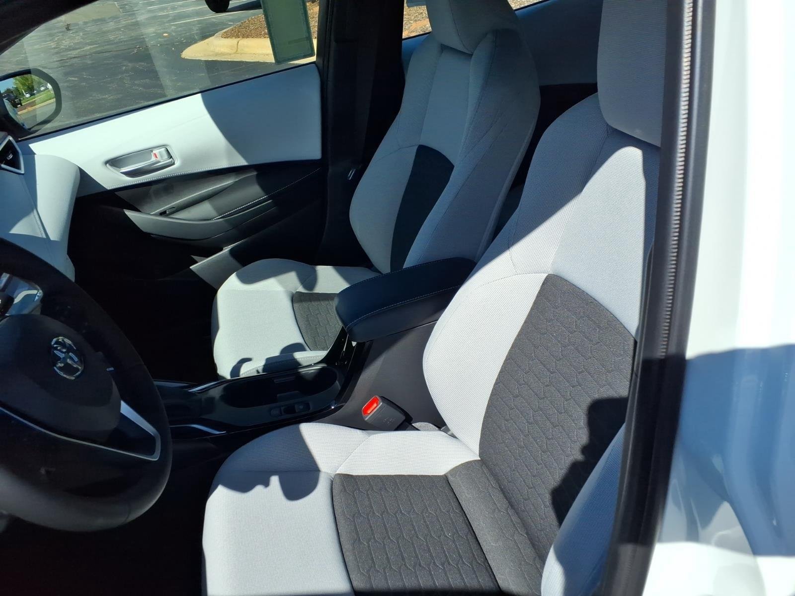 New 2027 Wind Chill Pearl with Black roof Toyota SE image 18