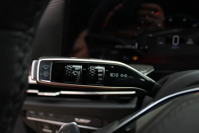 2026 Cadillac Escalade V-Series - Photo 12