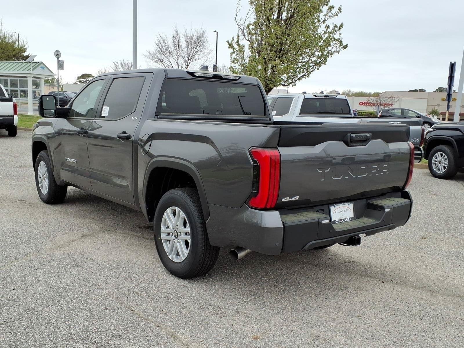 2026 Toyota Tundra SR5 - Photo 10
