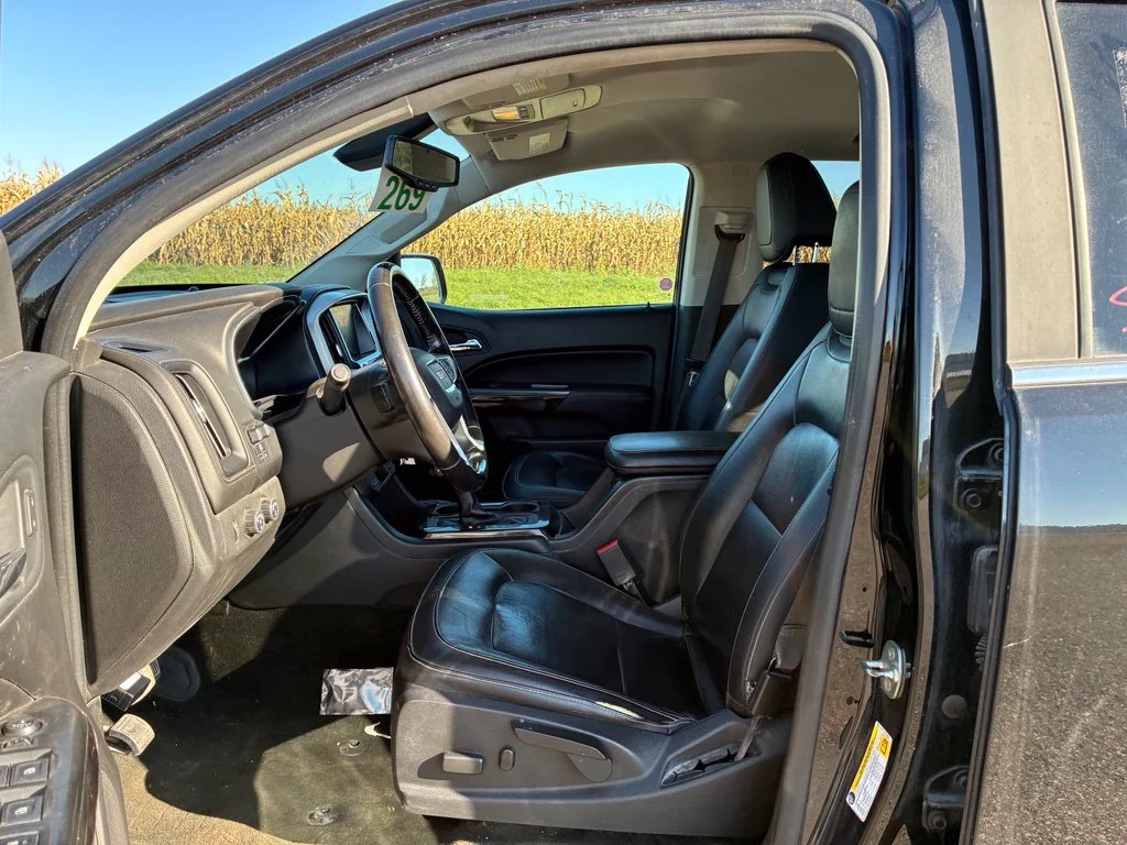 Used 2018 Black GMC SLT image 9