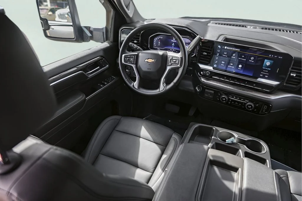 Used 2025 Gray Chevrolet LTZ image 28