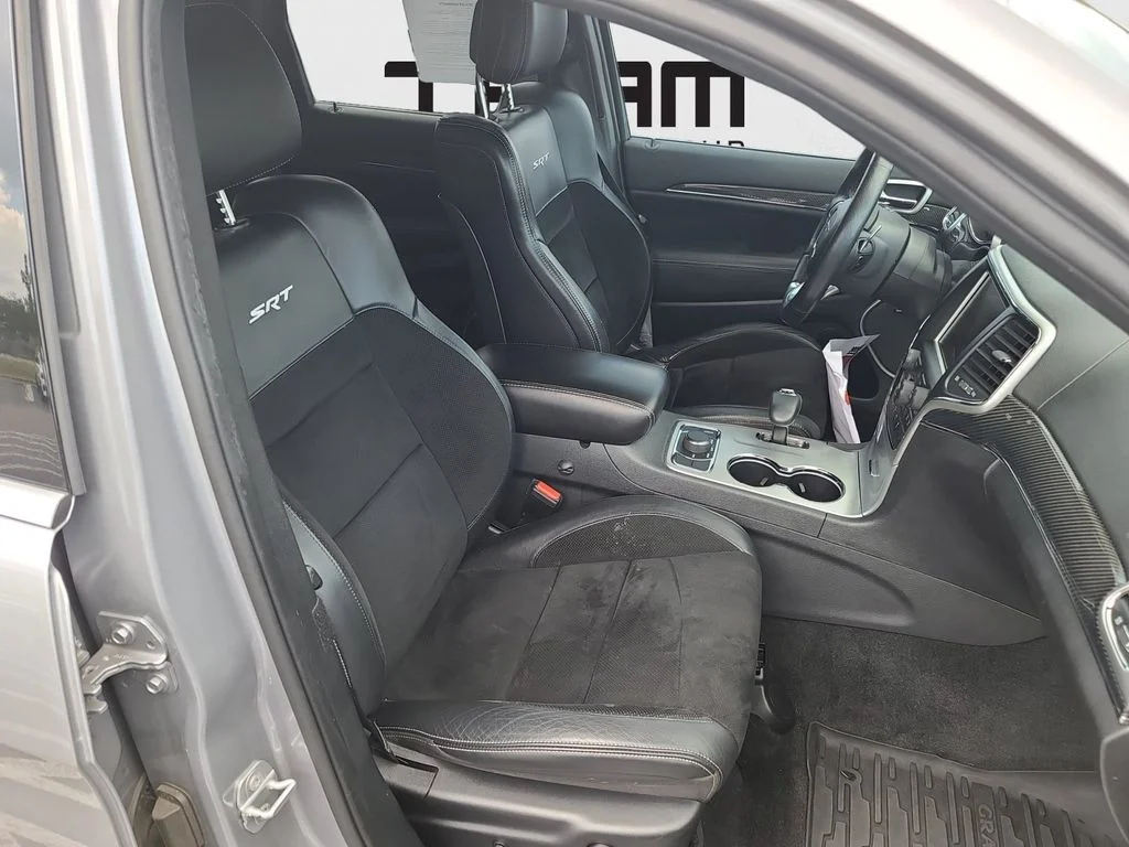 Used 2015 Silver Jeep SRT image 24