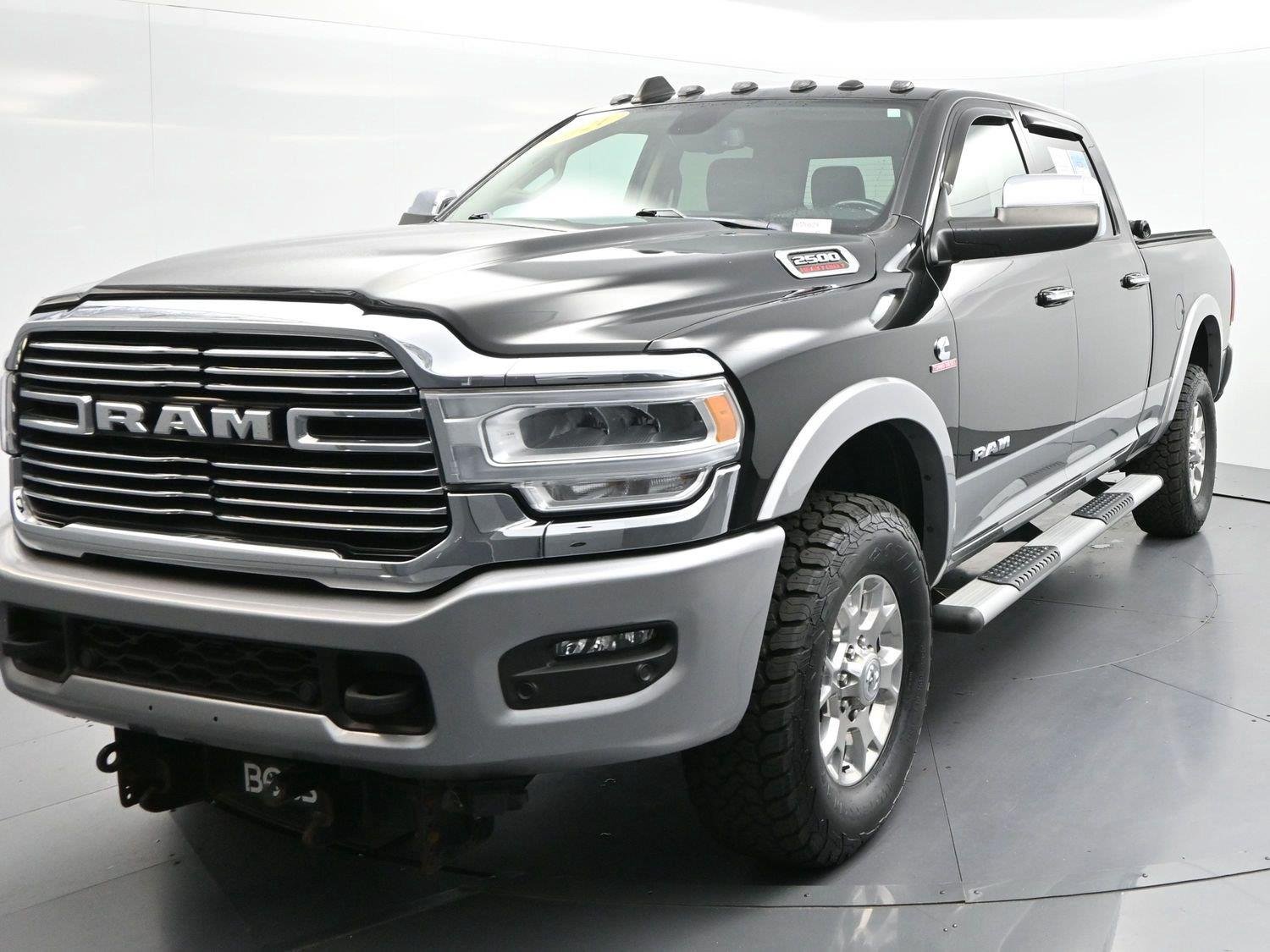 Used 2021 Diamond Black Crystal Pearlcoat Ram Laramie image 3
