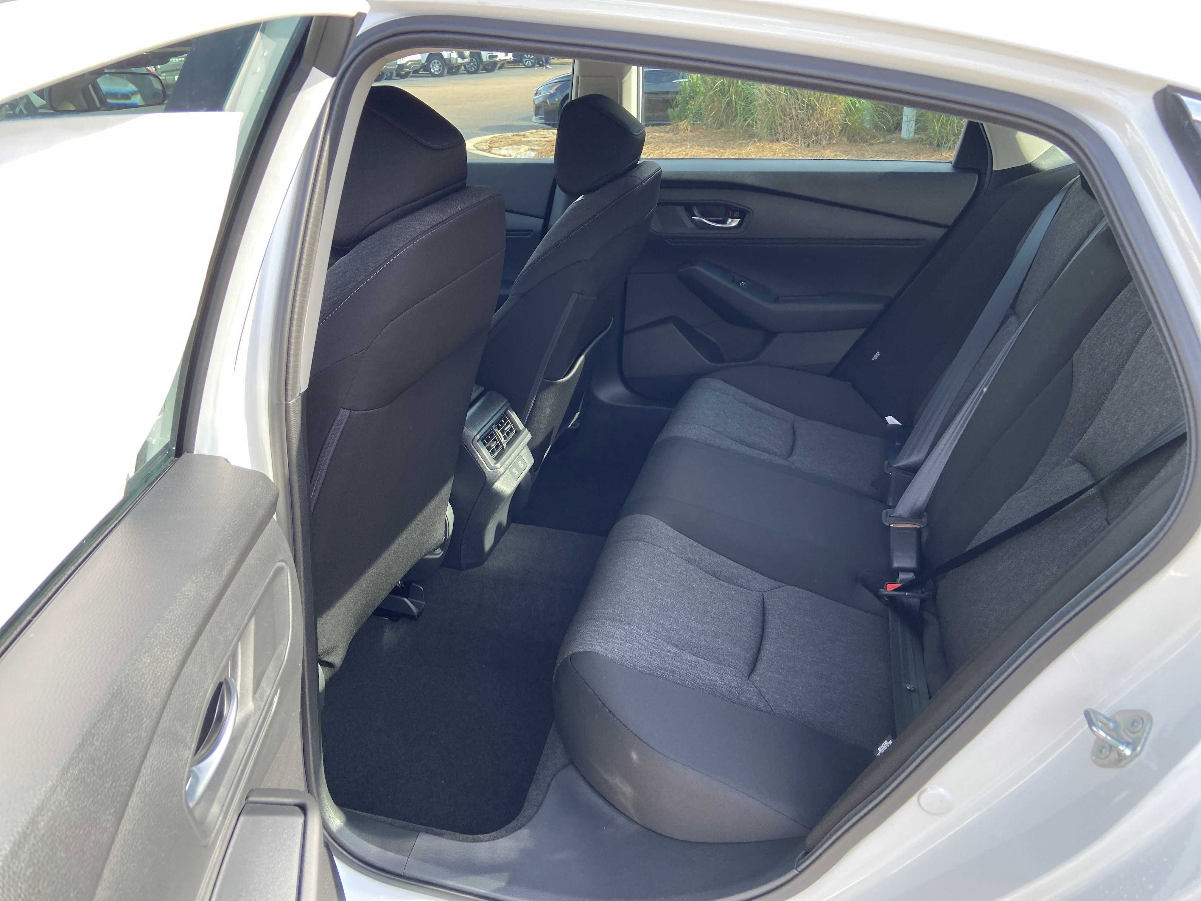 New 2026 Platinum White Pearl Honda LX image 41