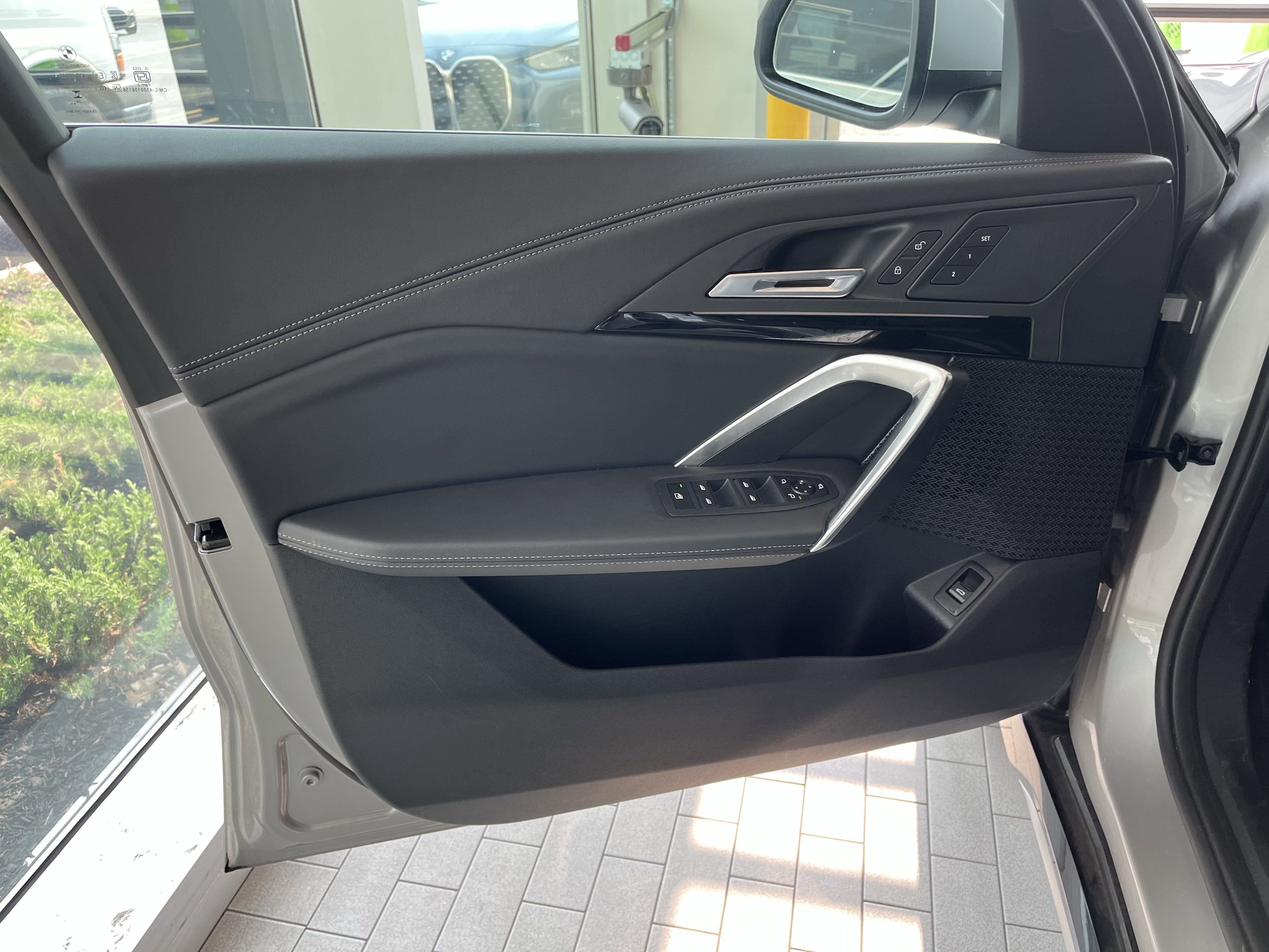 2025 BMW X1 28i - Photo 8