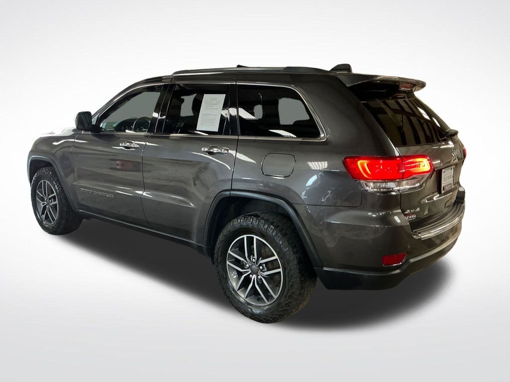 Used 2019 Gray Jeep Limited image 3
