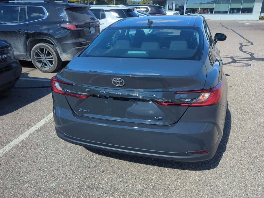 Used 2025 Underground Toyota LE image 5