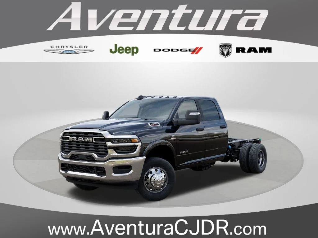 2025 RAM 3500 Big Horn 4X4 Crew Cab's photo