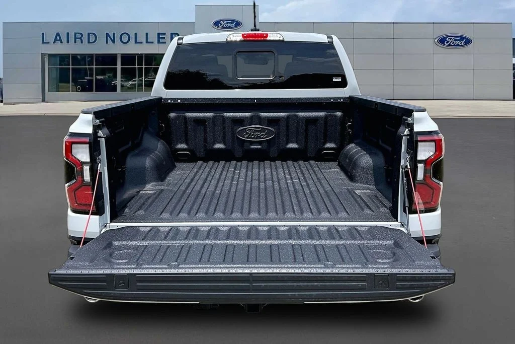 New 2026 White Ford Raptor image 16
