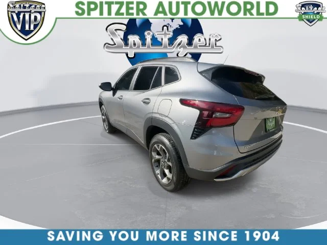 Used 2024 Gray Chevrolet LT image 8