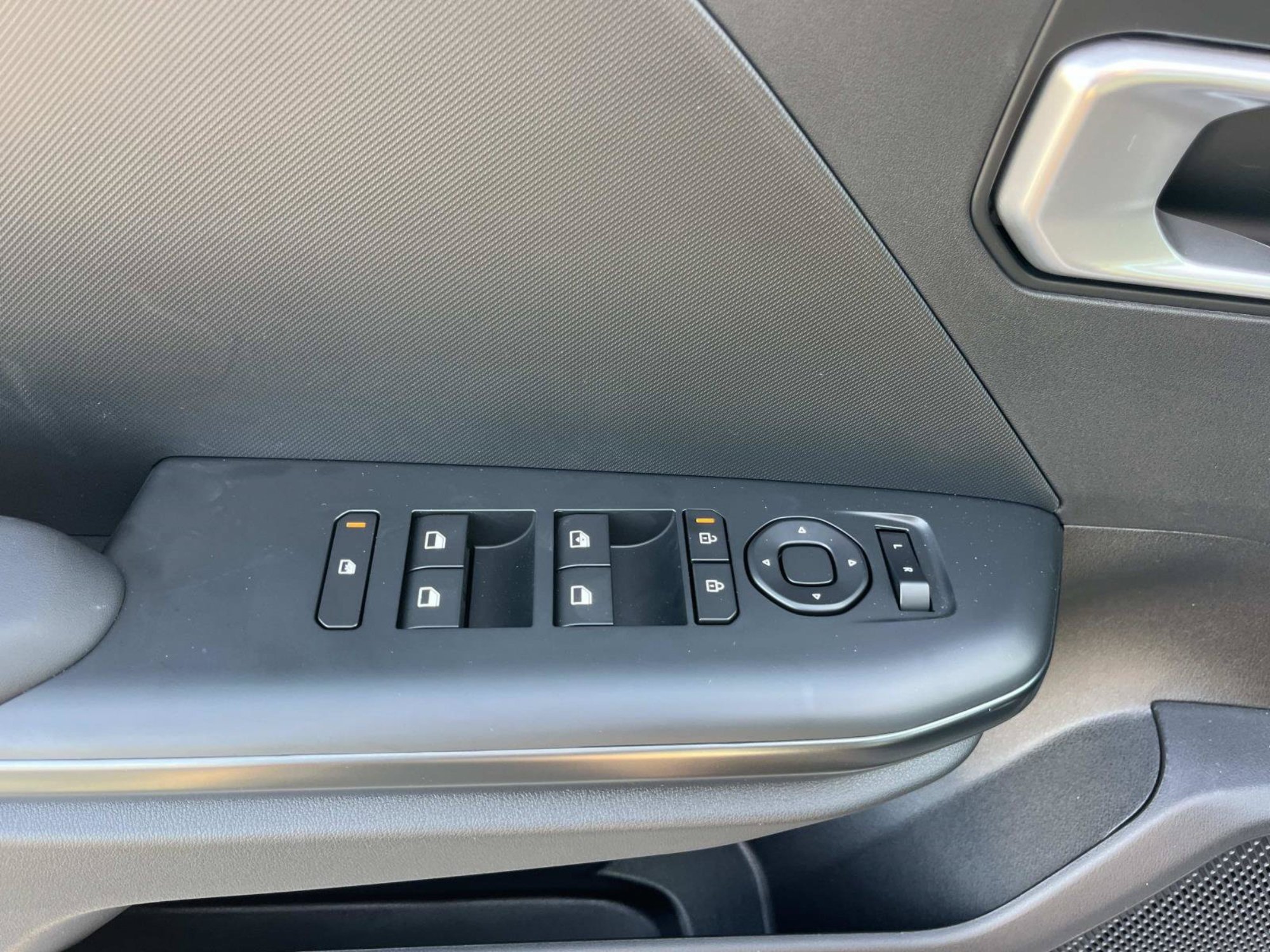 New 2026 Steel Gray Kia LXS image 18