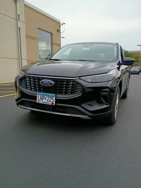 Used 2023 Black Ford Active image 4