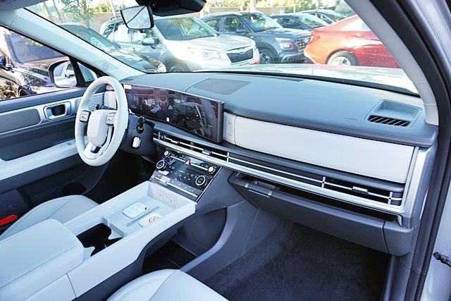 New 2026 Silver Hyundai SEL image 12