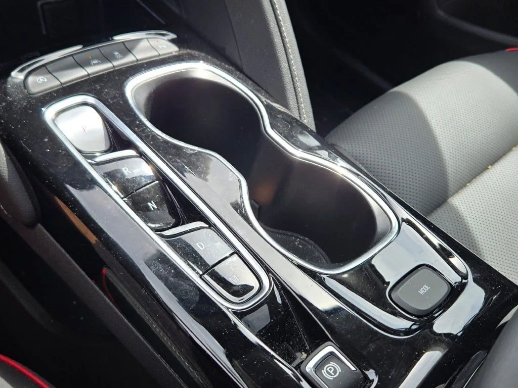 Used 2023 White Buick Essence image 28