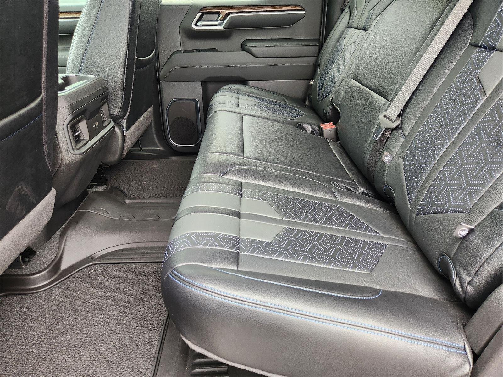 2024 Chevrolet Silverado 1500 photo 30 of 33