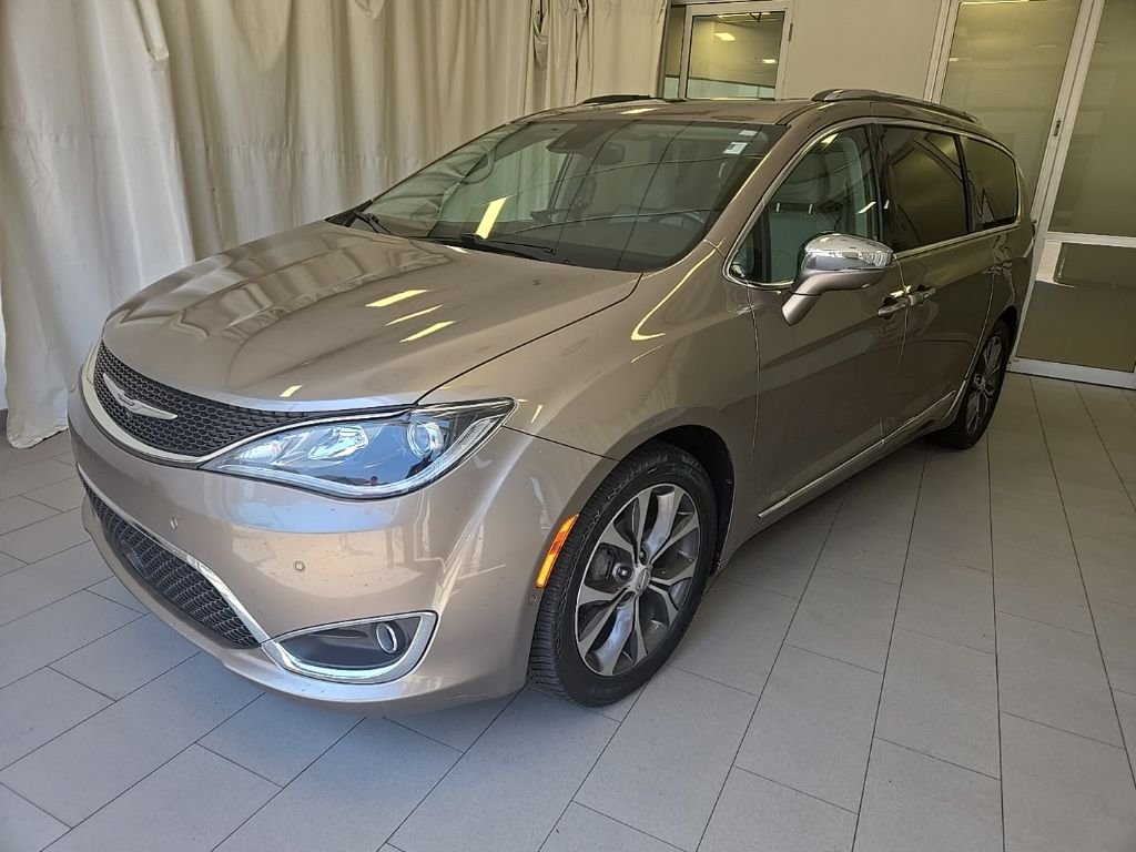 Used 2017 Molten Silver Chrysler Limited image 2